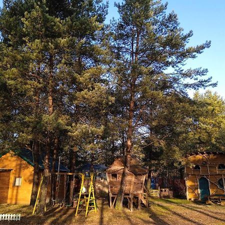 Готель Midgard Osiecznica Екстер'єр фото
